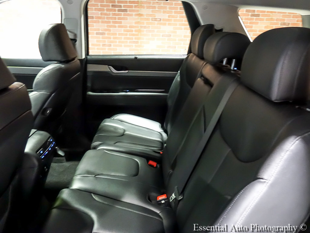 Used 2022 Hyundai Palisade SEL w/ 8P Bench Seat Package AWD/4WD image 16