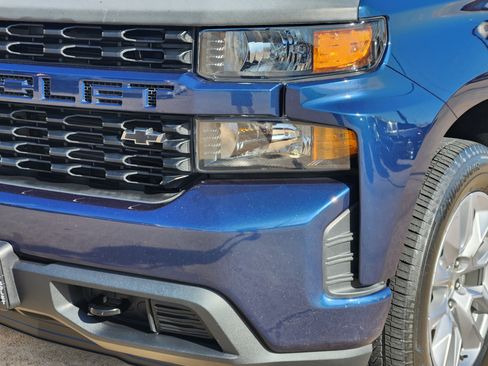 Used 2022 Chevrolet Silverado 1500 Custom w/ Safety Confidence Package RWD image 10