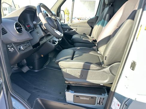 New 2026 Mercedes-Benz Sprinter 2500 image 12