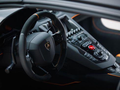 Used 2021 Lamborghini Aventador SVJ AWD/4WD image 25
