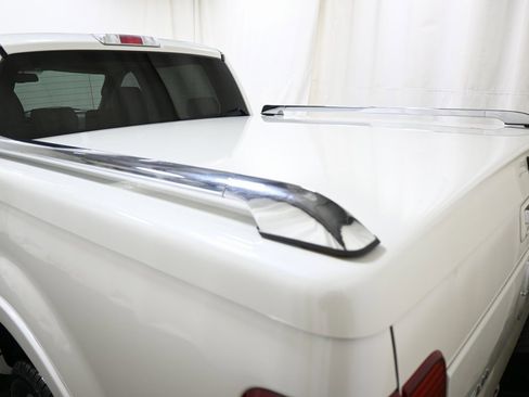 Used 2006 Lincoln Mark LT 4x4 image 16