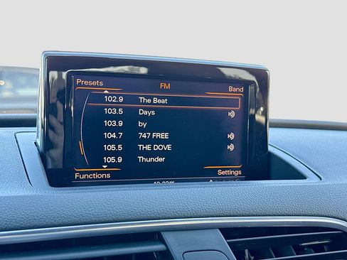 Used 2016 Audi Q3 2.0T Prestige w/ Prestige Package image 30