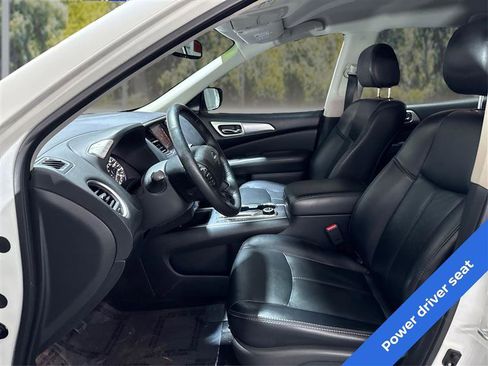 Used 2018 Nissan Pathfinder SL w/ Midnight Edition Package image 9