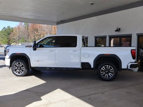 Used 2021 GMC Sierra 2500 AT4 image 2