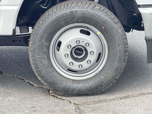 New 2026 Ford F350 XL w/ XL Chrome Package image 34