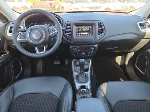 Certified 2021 Jeep Compass Latitude AWD/4WD image 24