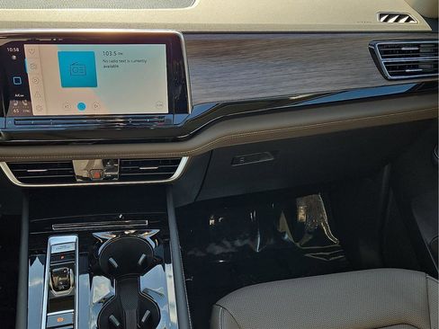 New 2026 Volkswagen Atlas SEL image 15