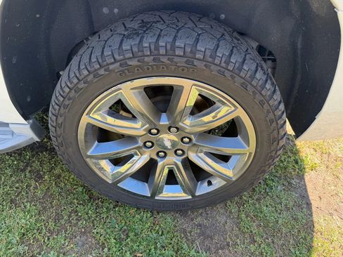 Used 2019 Chevrolet Tahoe LT image 29