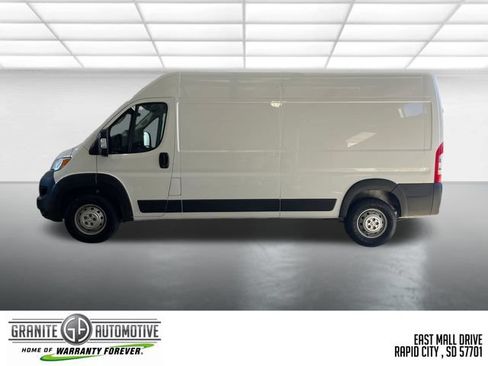 Used 2023 RAM ProMaster 2500 FWD image 4