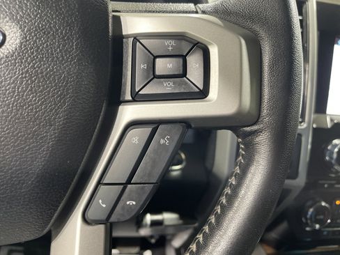 Used 2017 Ford F150 Lariat image 27