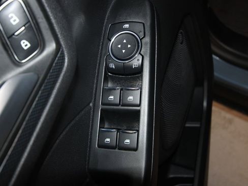 Used 2025 Ford Escape ST-Line w/ Equipment Group 301A image 6