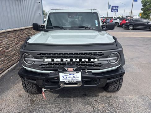 Used 2024 Ford Bronco Badlands w/ Sasquatch Package AWD/4WD image 3