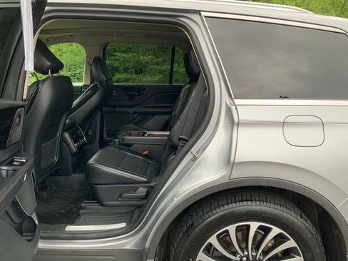 Used 2021 Lincoln Aviator Reserve w/ Equipment Group 201A AWD/4WD image 24