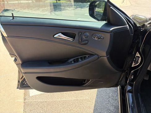 Used 2011 Mercedes-Benz CLS 550 image 17
