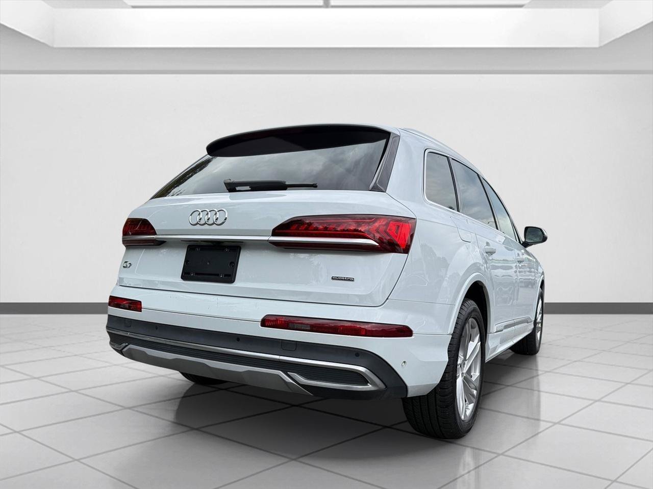Used 2023 Audi Q7 2.0T Premium Plus w/ Premium Plus Package AWD/4WD image 5