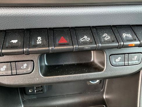 Used 2021 Chevrolet Colorado Z71 image 28