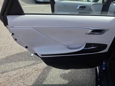 Used 2018 Toyota Mirai FWD image 24