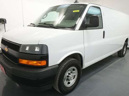 Used 2021 Chevrolet Express 2500 Extended w/ Driver Convenience Package RWD image 3