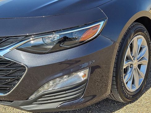 Used 2023 Chevrolet Malibu LT image 9