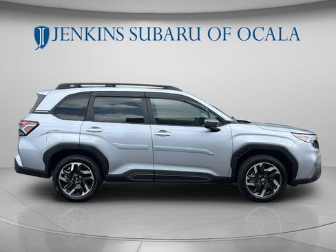 Used 2025 Subaru Forester Limited AWD/4WD image 2