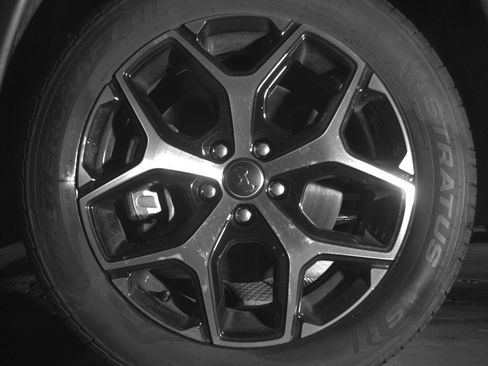 Used 2025 Jeep Compass Limited image 12