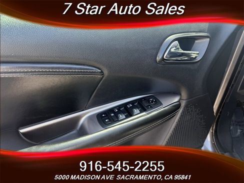 Used 2018 Dodge Journey Crossroad w/ Driver Convenience Group image 7