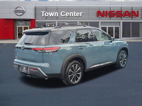 Certified 2026 Nissan Pathfinder Platinum w/ Cargo Package FWD image 7