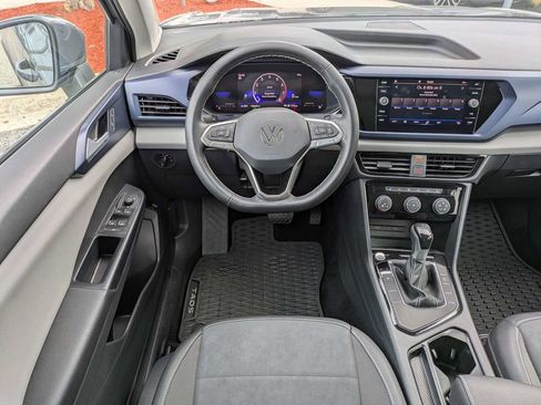 Certified 2023 Volkswagen Taos SE w/ Panoramic Sunroof Package FWD image 19