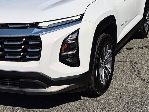 Certified 2026 Chevrolet Equinox LT FWD image 9