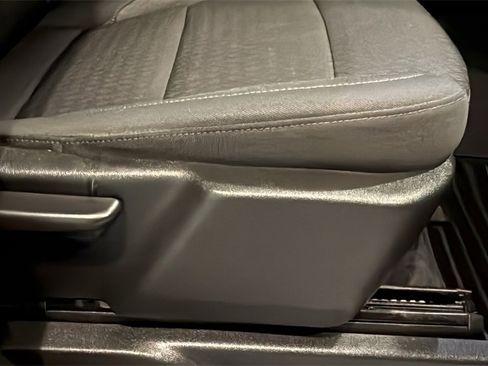 Used 2022 GMC Sierra 1500 Elevation image 13