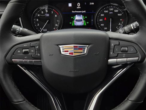 New 2025 Cadillac XT6 Premium Luxury w/ Technology Package FWD image 17