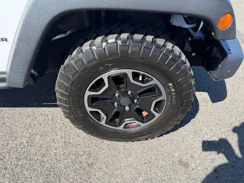 Used 2017 Jeep Wrangler Rubicon image 20