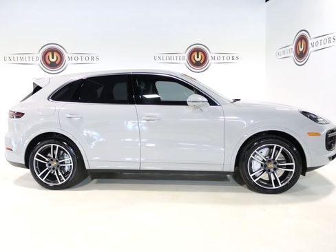 Used 2020 Porsche Cayenne Turbo AWD/4WD image 5