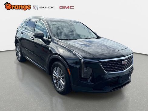 Used 2025 Cadillac XT4 Premium Luxury FWD image 1