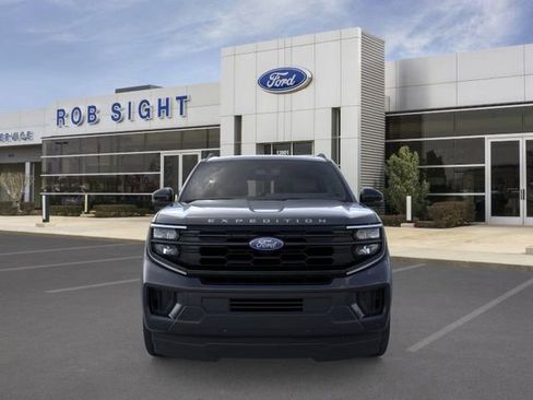 New 2025 Ford Expedition Active image 6