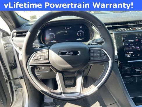 New 2025 Jeep Grand Cherokee L Altitude image 20