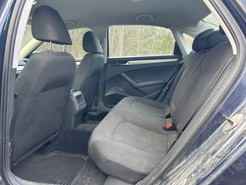 Used 2015 Volkswagen Passat 1.8T S image 4