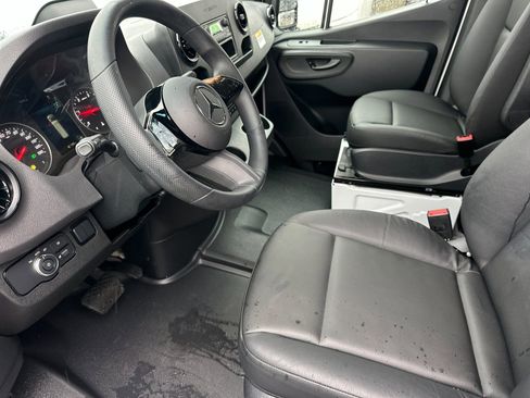 New 2025 Mercedes-Benz Sprinter 2500 image 10