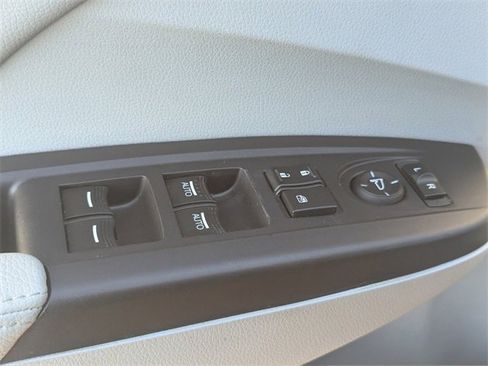 Used 2017 Acura RDX AWD w/ Technology Package image 24