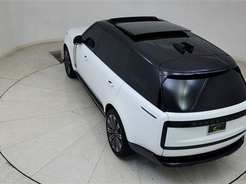 Used 2023 Land Rover Range Rover Long Wheelbase Autobiography image 83
