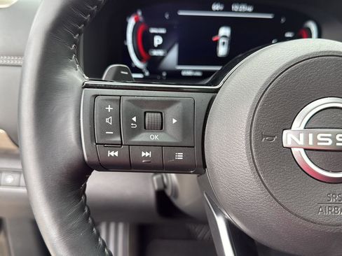 Used 2024 Nissan Pathfinder Platinum w/ Cargo Package image 22