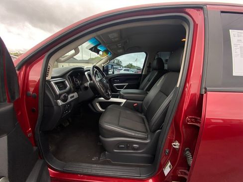 Used 2019 Nissan Titan PRO-4X image 33