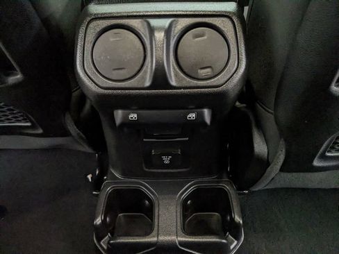 Used 2021 Jeep Gladiator Rubicon AWD/4WD image 34