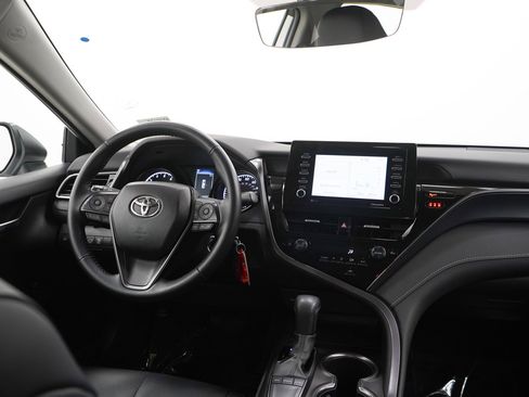 Used 2023 Toyota Camry SE image 14