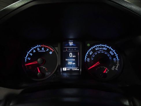 Used 2021 Toyota Tacoma SR image 25