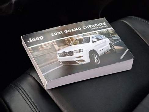 Certified 2021 Jeep Grand Cherokee Limited AWD/4WD image 25