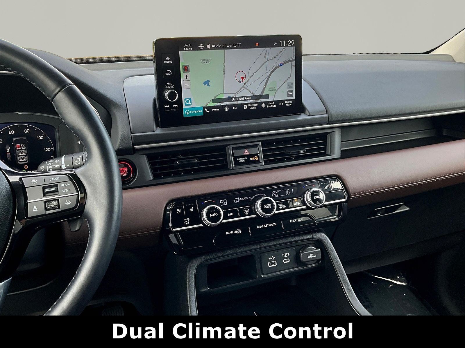 Used 2025 Honda Pilot Elite image 9