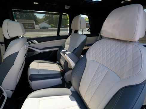 Used 2023 BMW X7 M60i w/ Executive Package AWD/4WD image 33