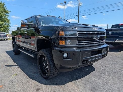 Used 2017 Chevrolet Silverado 2500 LTZ w/ Duramax Plus Package AWD/4WD image 11