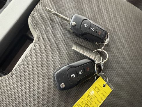 Used 2017 Ford F150 XLT w/ Trailer Tow Package image 29